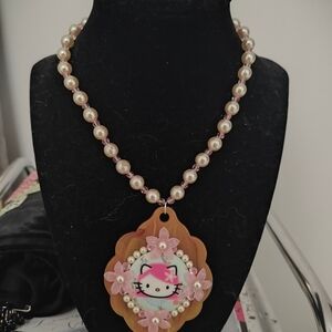Hello Kitty Pearl Necklace
